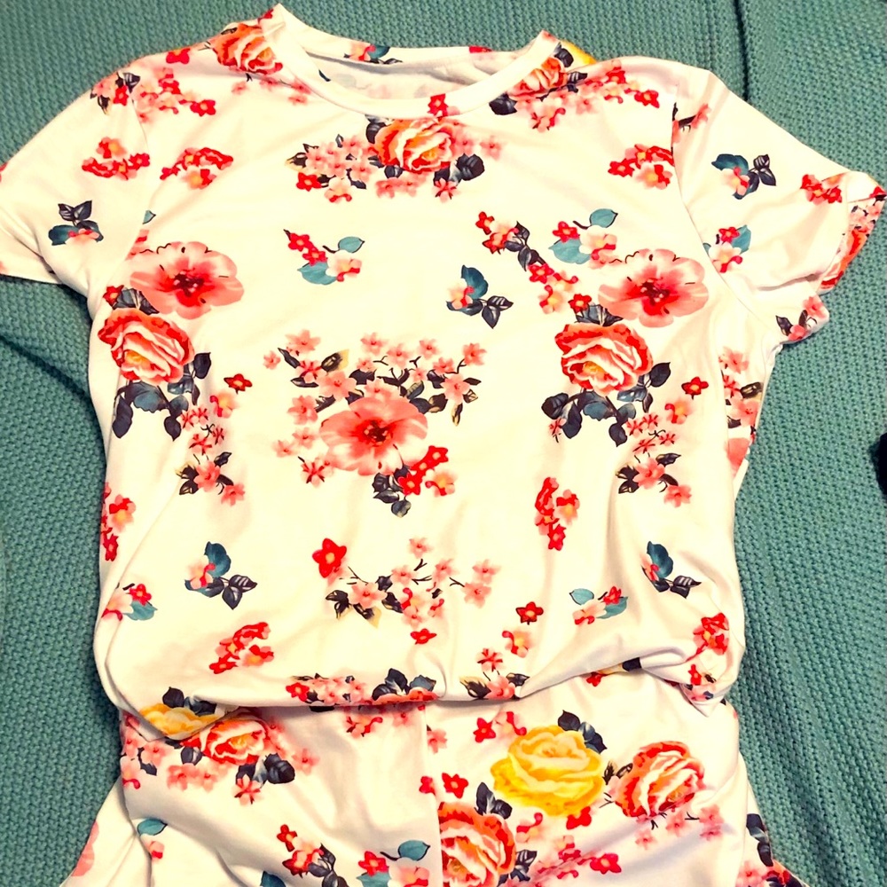 Floral Lounge Set